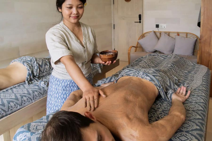 Full Body Scrub Treatment in Bali: Restore Your Skin's Natural Glow